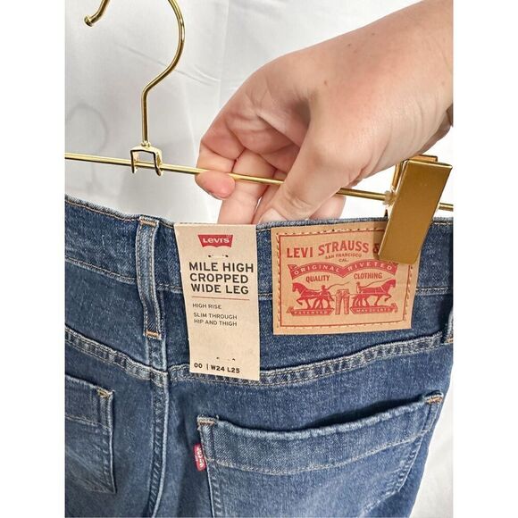 Levi’s Sky High Wide Leg Jeans - Picture 9 of 13